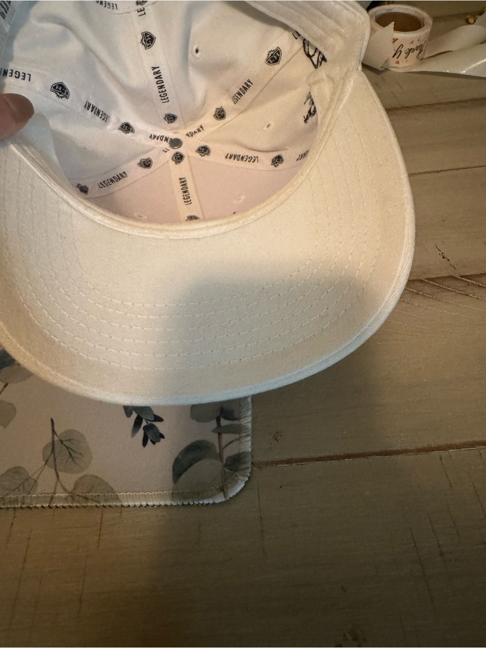 Embroidered Crest White Baseball Cap - Picture 4 of 4